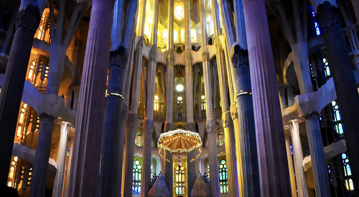 The world's tallest church has received its cross. Leo XIV will bless its main tower exactly one hundred years after Gaudí's death