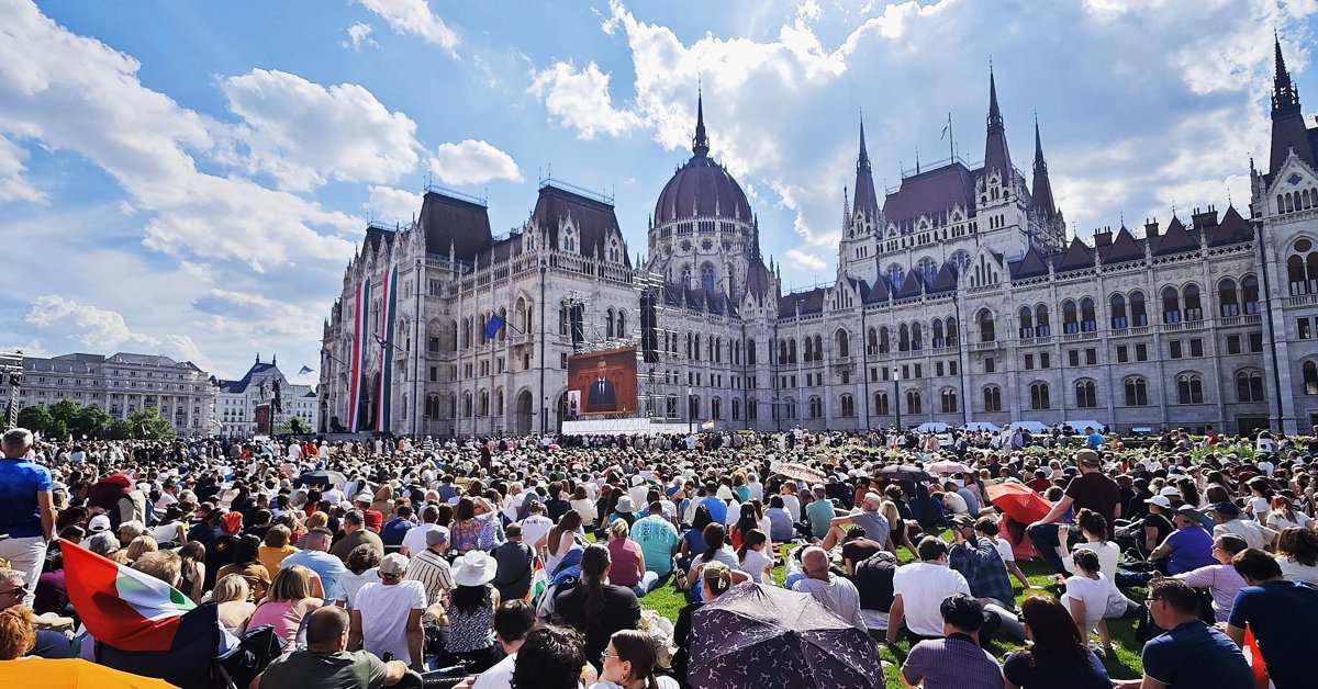 Maďarsko vyšetruje raziu na ukrajinský „zlatý konvoj". Podľa investigatívcov mala vyrobiť konflikt pred voľbami