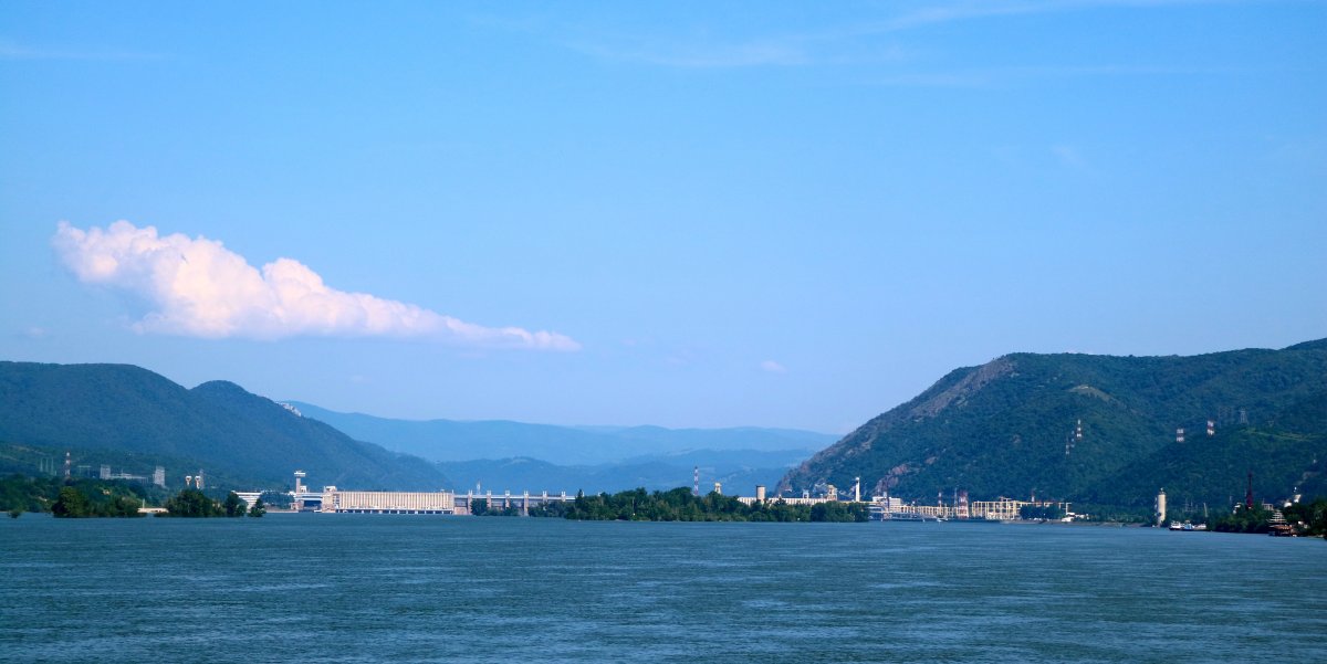 Europe's "biggest battery" is set to rise on the Danube. Romania nods to Iron Gates 3 — and American firms are also bidding for the megaproject