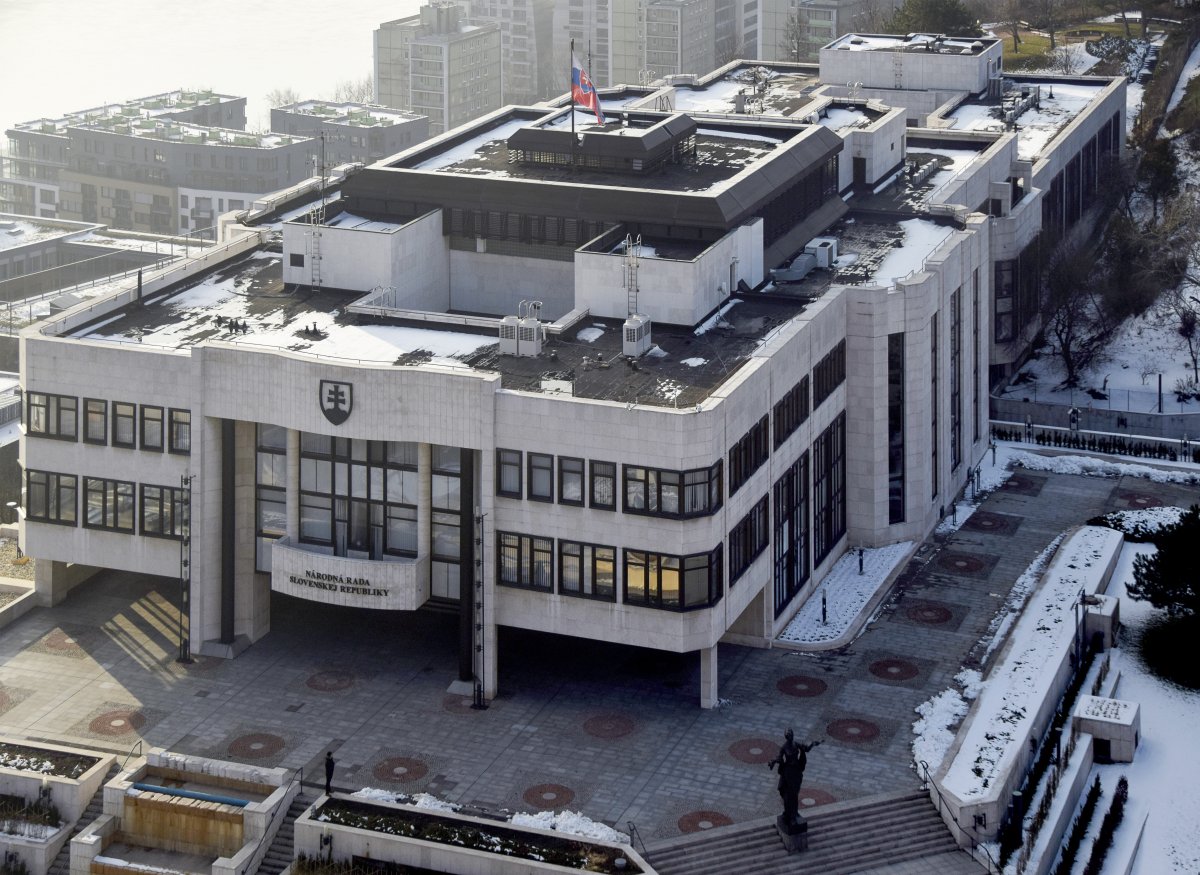 What Slovakia is writing about: coalition MPs skip committee on murders of women, Susko sees no flaw in the system. Devín closed to the public
