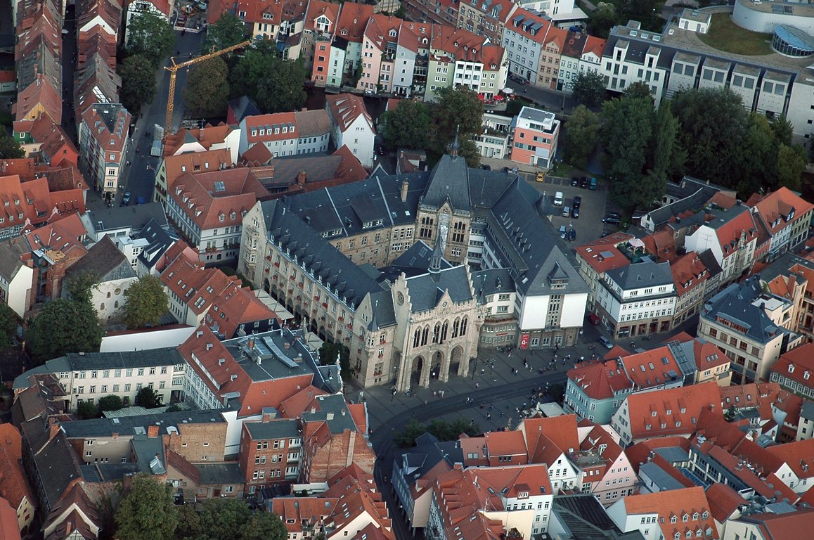 It leads the polls, yet no one wants to govern with it. AfD's Erfurt congress was blocked by 31,000 demonstrators
