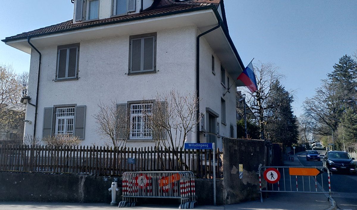Russian Officer Bought Sniper Ammunition and Centrifuge in Switzerland. Country Votes on Banning Own Sanctions in a Month
