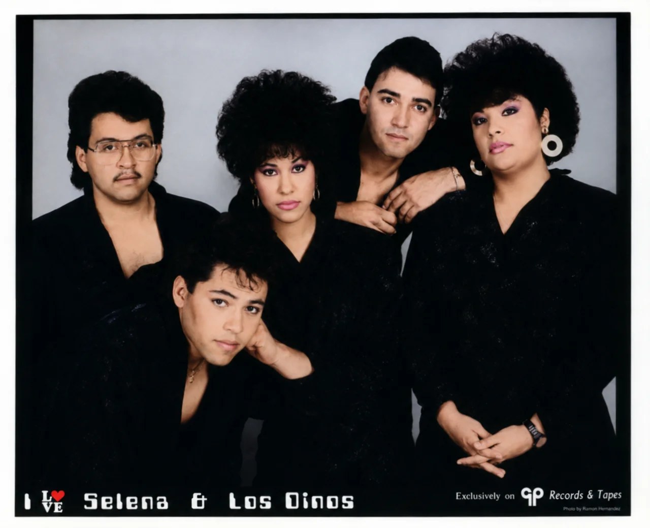 Rodina Seleny se soudí o dědictví. Bratr A.B. Quintanilla žaluje sestru Suzette