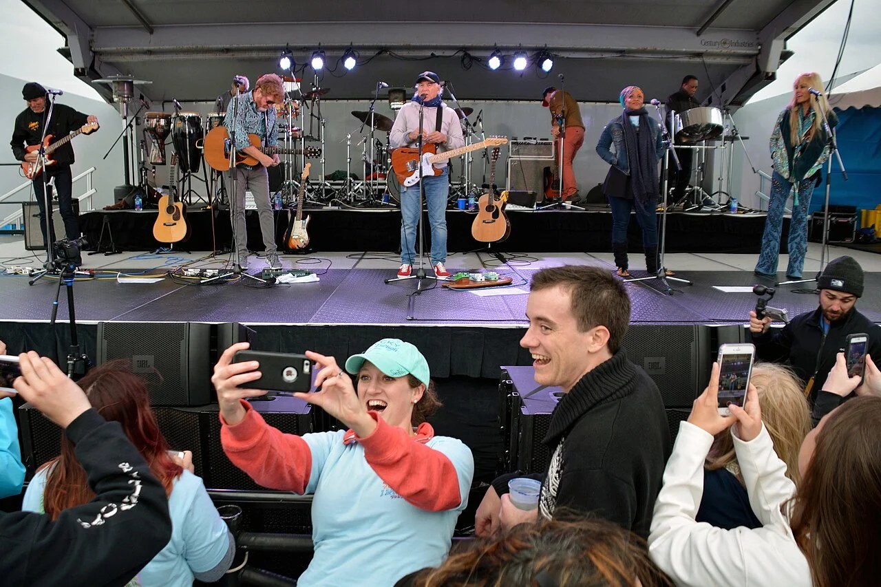 Než přišla Margaritaville. Dokument se vrací do Key West a první sestavy Coral Reefer Band