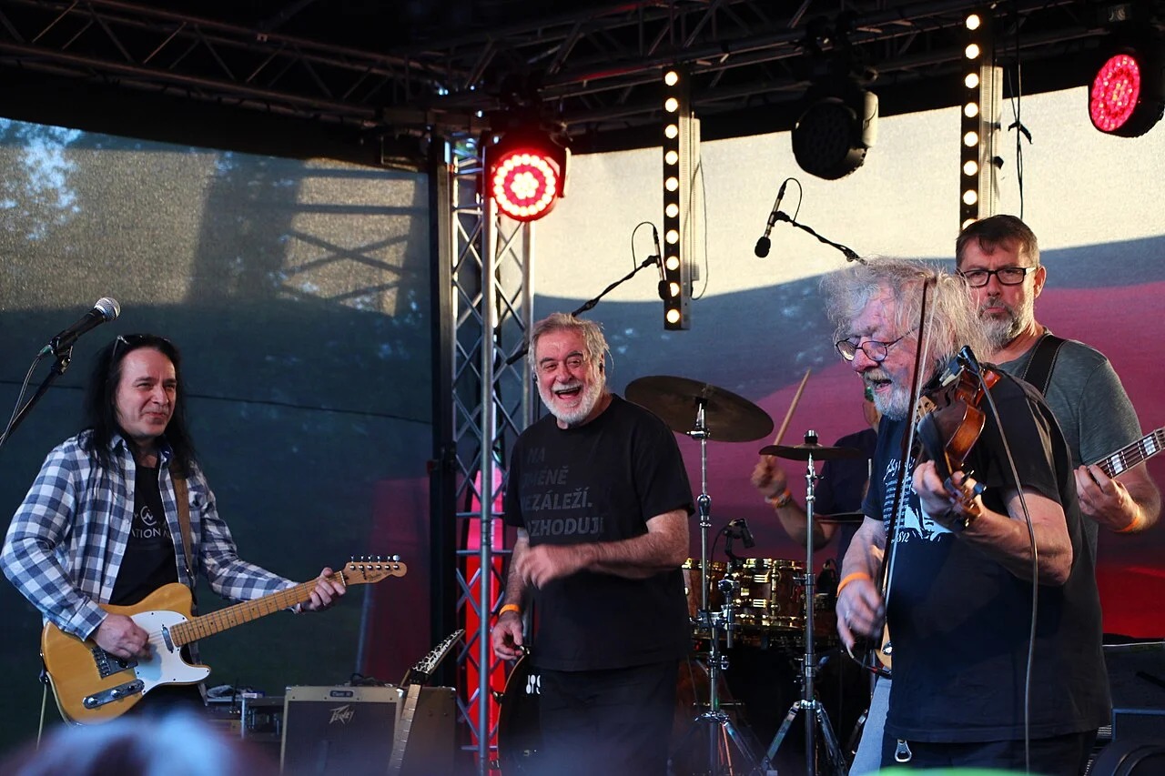 Michal Prokop uzavře rok osmdesátin vánočním koncertem. V Praze pokřtí album Live 80