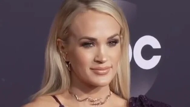 Carrie Underwood zaradila do country setu Limp Bizkit, Papa Roach aj Linkin Park