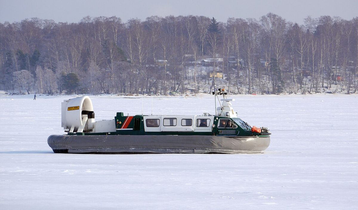 Fínsko uzavrelo vyšetrovanie štyroch ukrajinských dronov. K ich odklonu podľa úradov prispelo rušenie navigácie a počasie