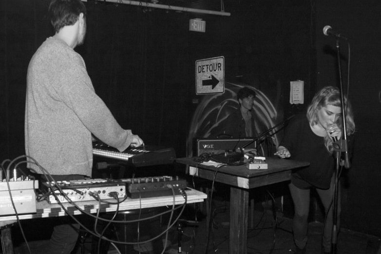 Boy Harsher na albume Get Mean prešli k majoru. OndaRock hovorí o komerčnom obrate