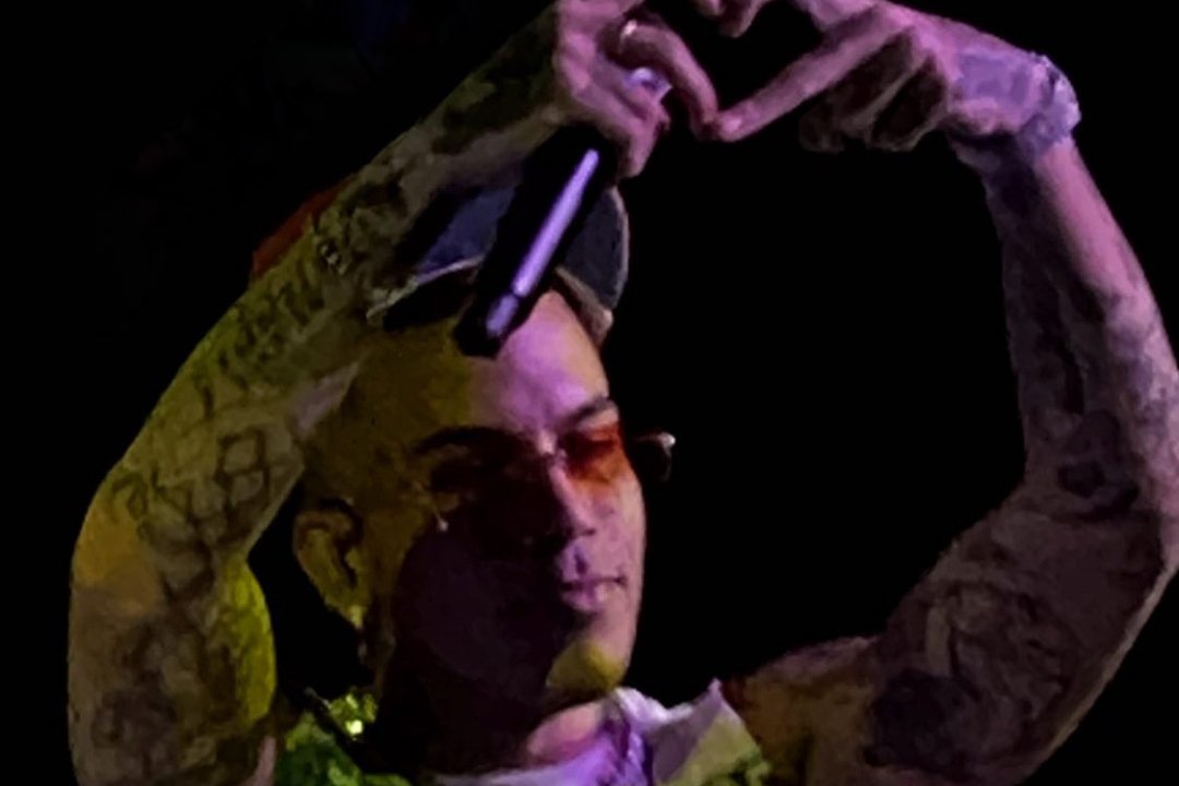 Sfera Ebbasta sa vracia skladbou o cene slávy. Nový album vyjde 11. decembra