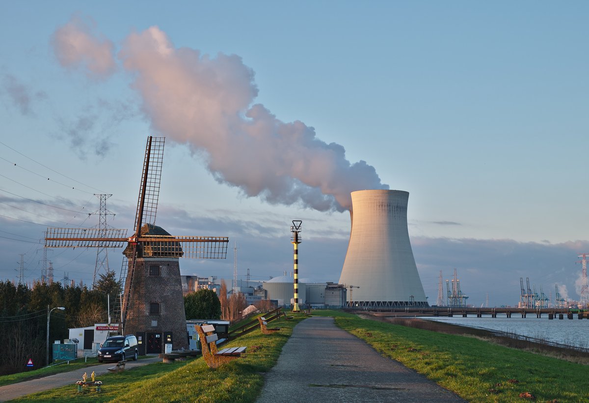 Belgicko rokuje s ENGIE o prevzatí 7 reaktorov. Demontáž odstavených blokov sa zastavuje, dva prevádzkované majú bežať do roku 2045