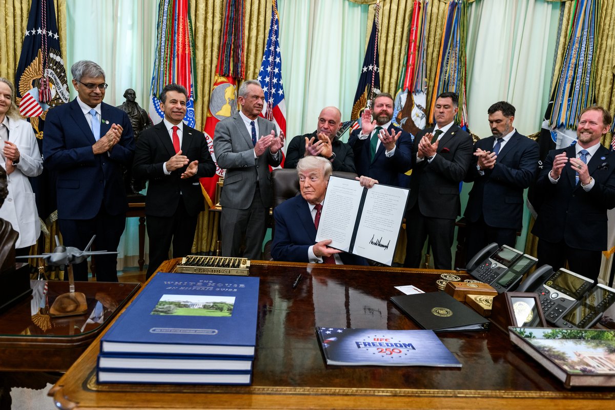 Trump tells Congress: the war with Iran is over, the 60-day deadline is paused. Lawyers and a Democratic senator disagree