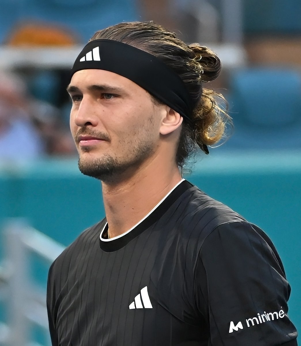 Zverev po päťsetovej dráme postúpil na US Open do 3. kola