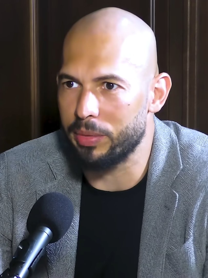 Andrew Tate čelí v Rumunsku nové obžalobě