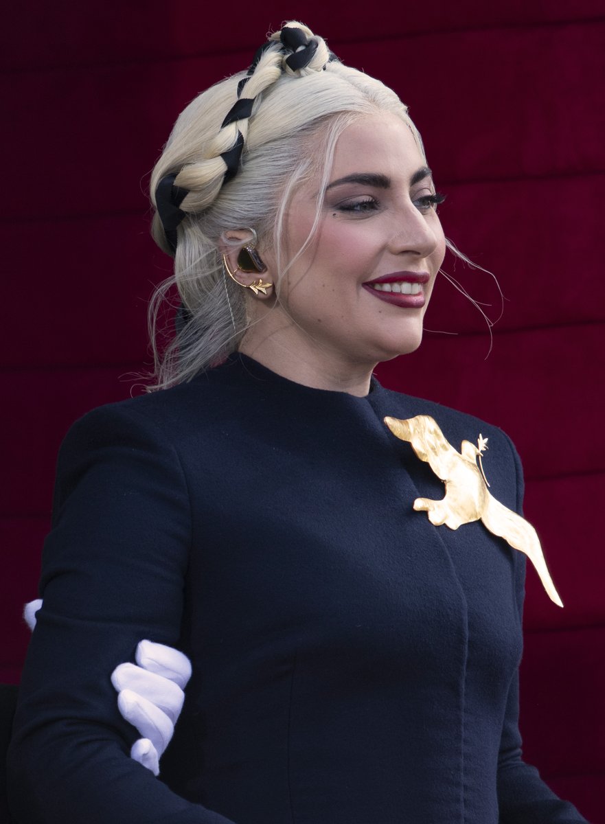 Lady Gaga sa podľa správ stala prvýkrát matkou