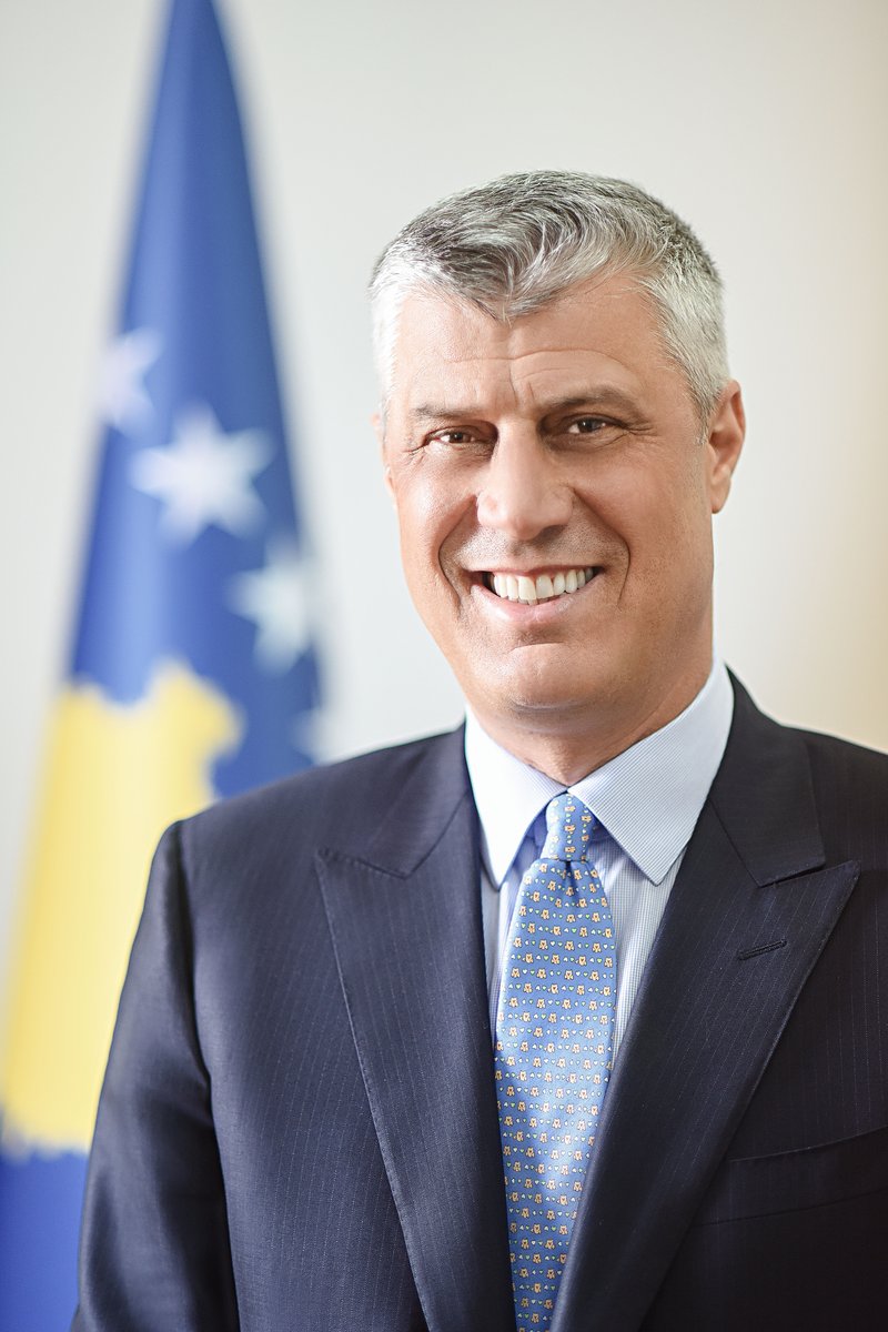 Hashim Thaçi dostal za vojnové zločiny 25 rokov väzenia