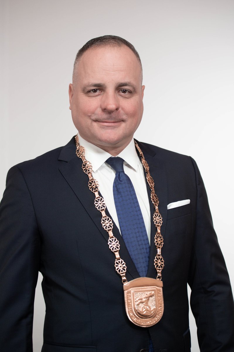 Regionálne voľby prinesú súboj kandidátov aj stranícke paradoxy