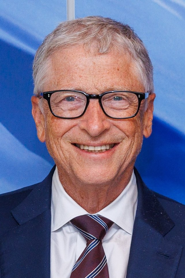 Bill Gates varuje pred miliardou obetí bez regulácie umelej inteligencie
