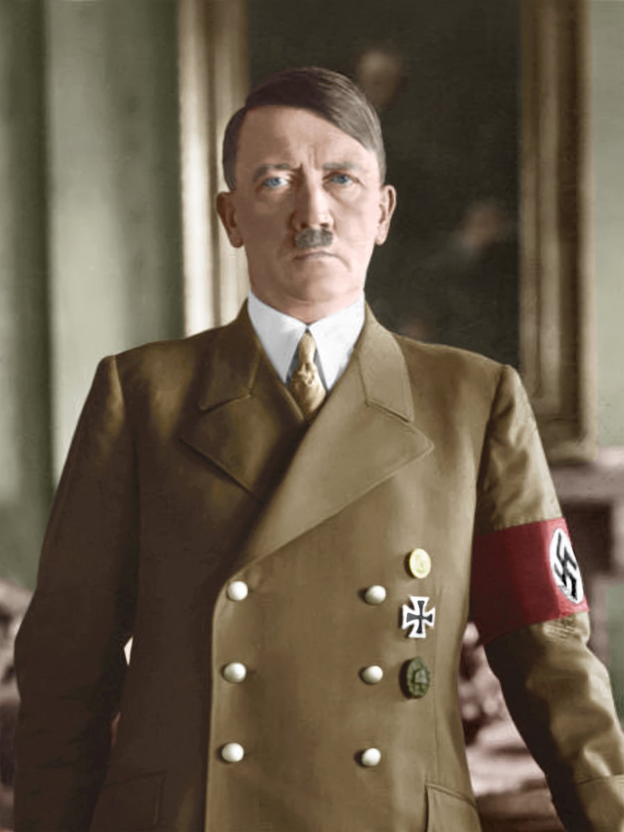 Hitler Mussolini Simeón Flores vyhral miestne voľby v Peru