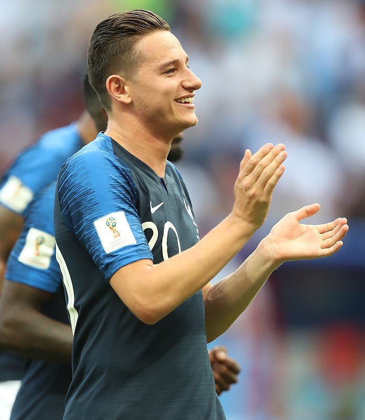 Lens zdolal Lyon 2:1, Thauvin pripravil oba góly