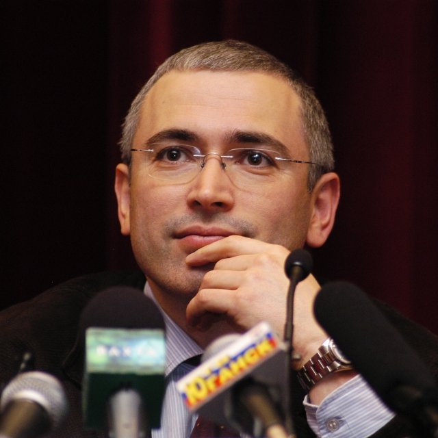 Rusko zavádza obmedzenia pre 12 kritikov Kremľa v exile